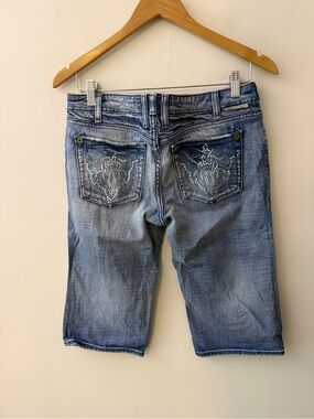 Y2K vintage J & Company Light Wash Denim Shorts with Embellished Waistband